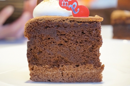 エスコヤマ「蒸し焼きショコラ」チョコレートケーキ