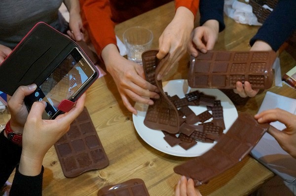 チョコレート研究所　カカオ豆から手作りチョコレートワークショップ