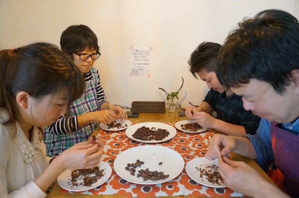 第９回カカオ豆から手作りチョコレートワークショップ　チョコレート研究所